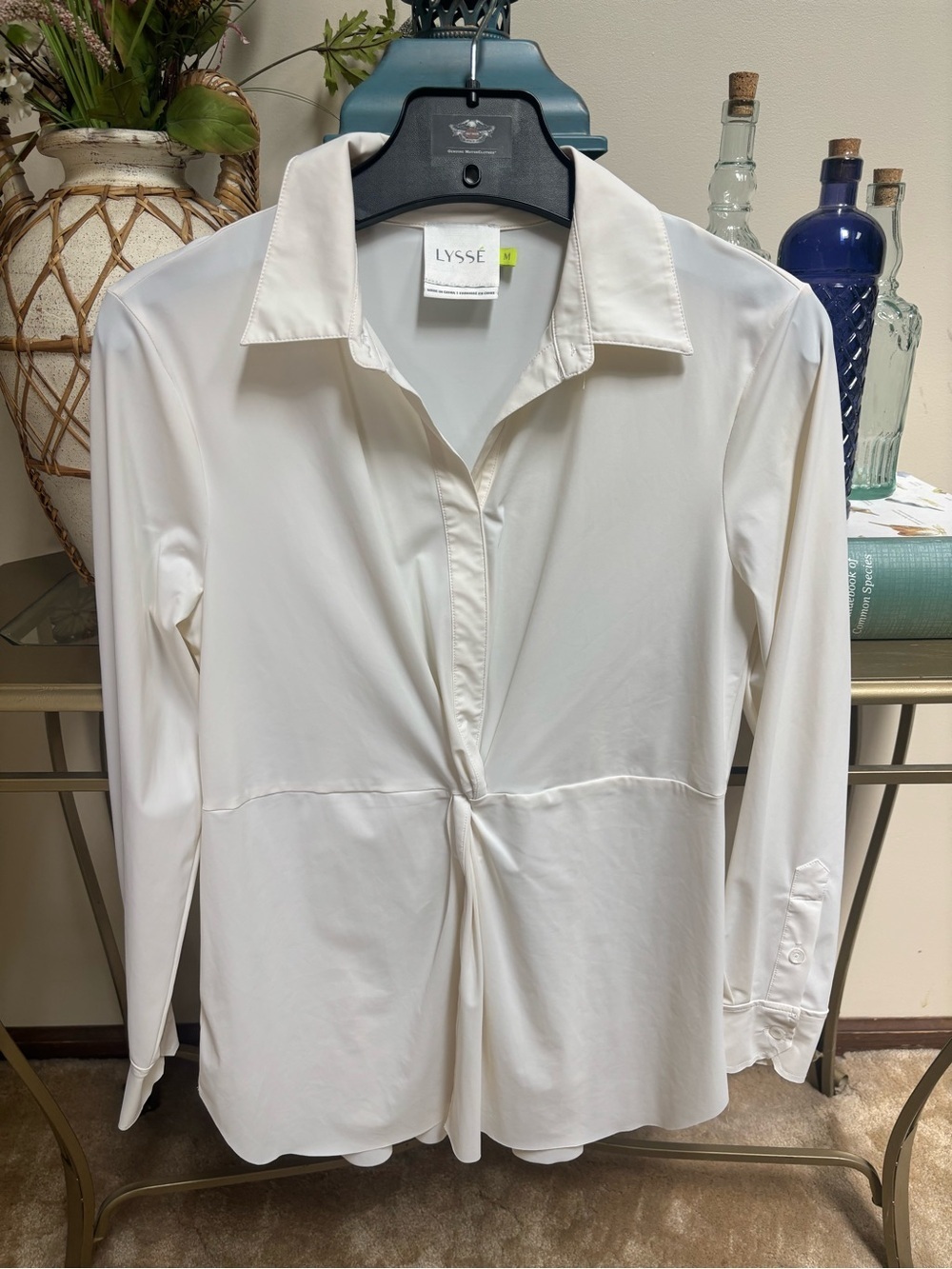 LYSSE WHITE KNOTTED TWIST TUNIC BLOUSE CLASSIC TIMELESS MODERN SIZE M